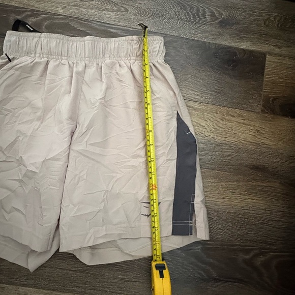 Men’s Xs Gymshark Shorts - Picture 10 of 13